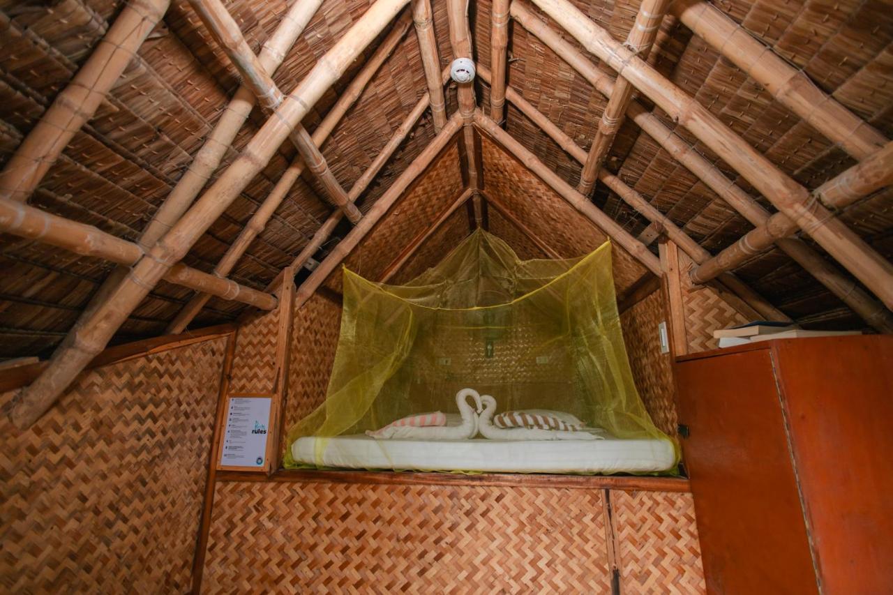 Mad Monkey Hostel Nacpan Beach (Adults Only) El Nido Bagian luar foto