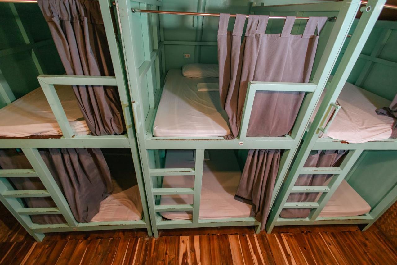 Mad Monkey Hostel Nacpan Beach (Adults Only) El Nido Bagian luar foto