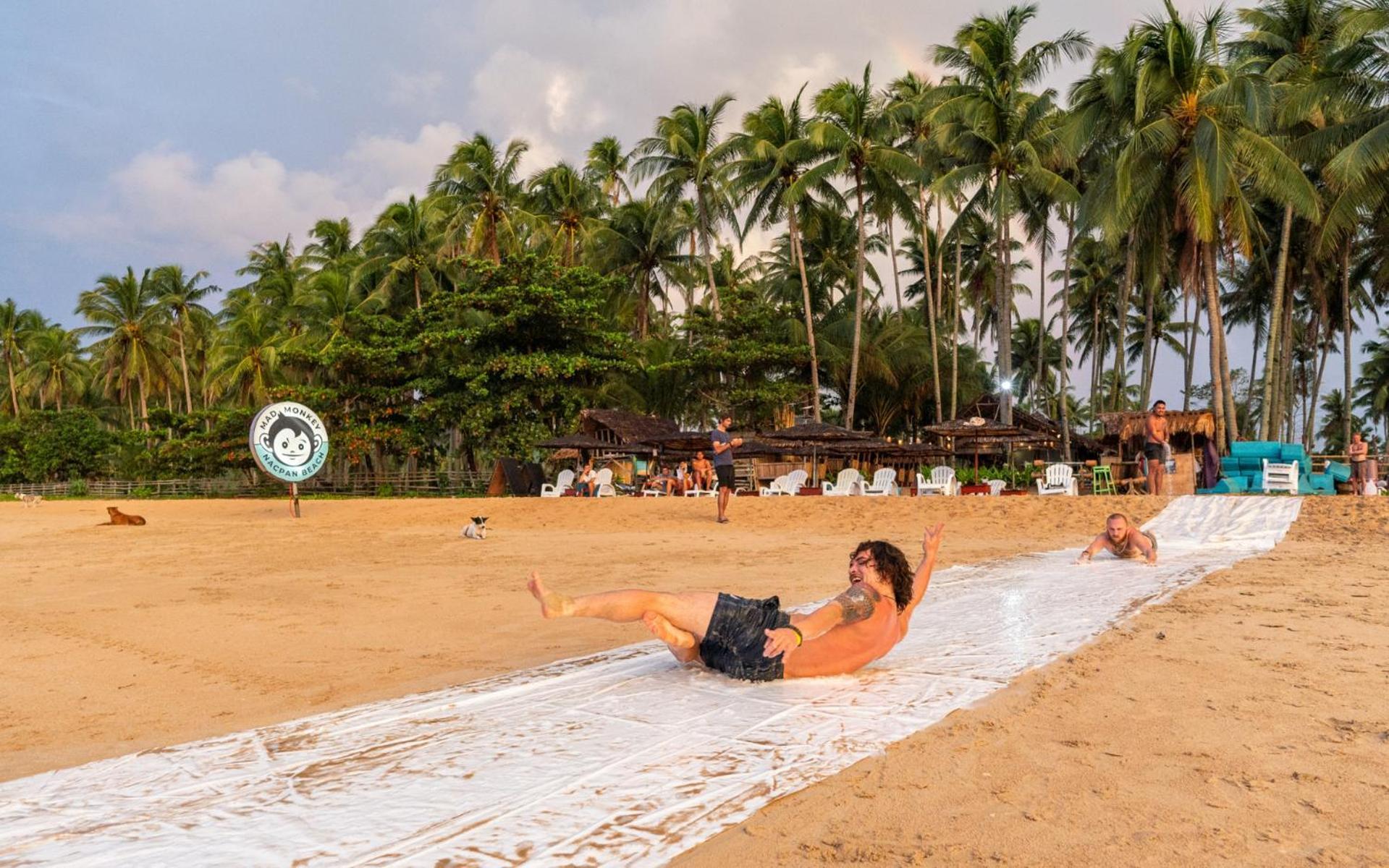 Mad Monkey Hostel Nacpan Beach (Adults Only) El Nido Bagian luar foto