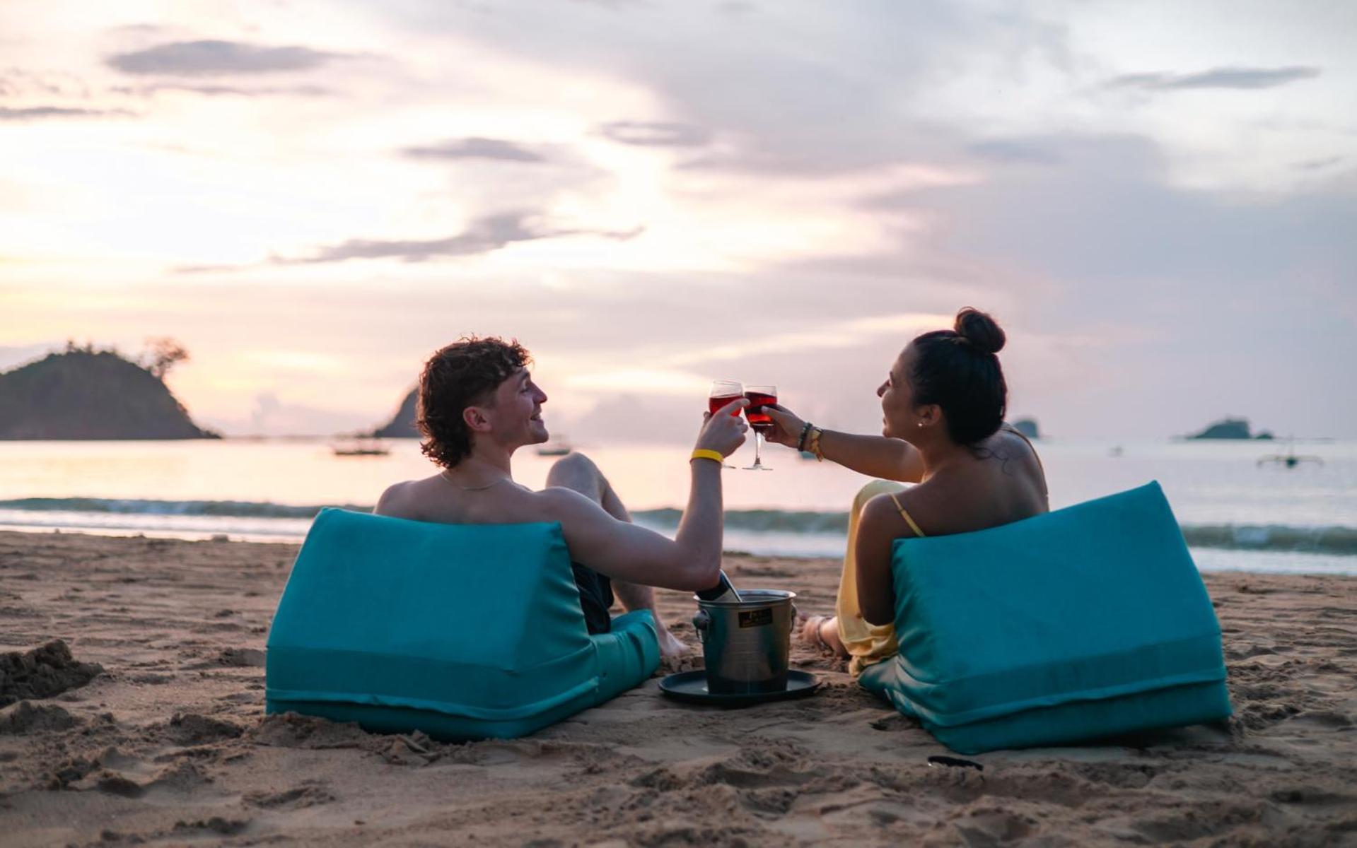 Mad Monkey Hostel Nacpan Beach (Adults Only) El Nido Bagian luar foto