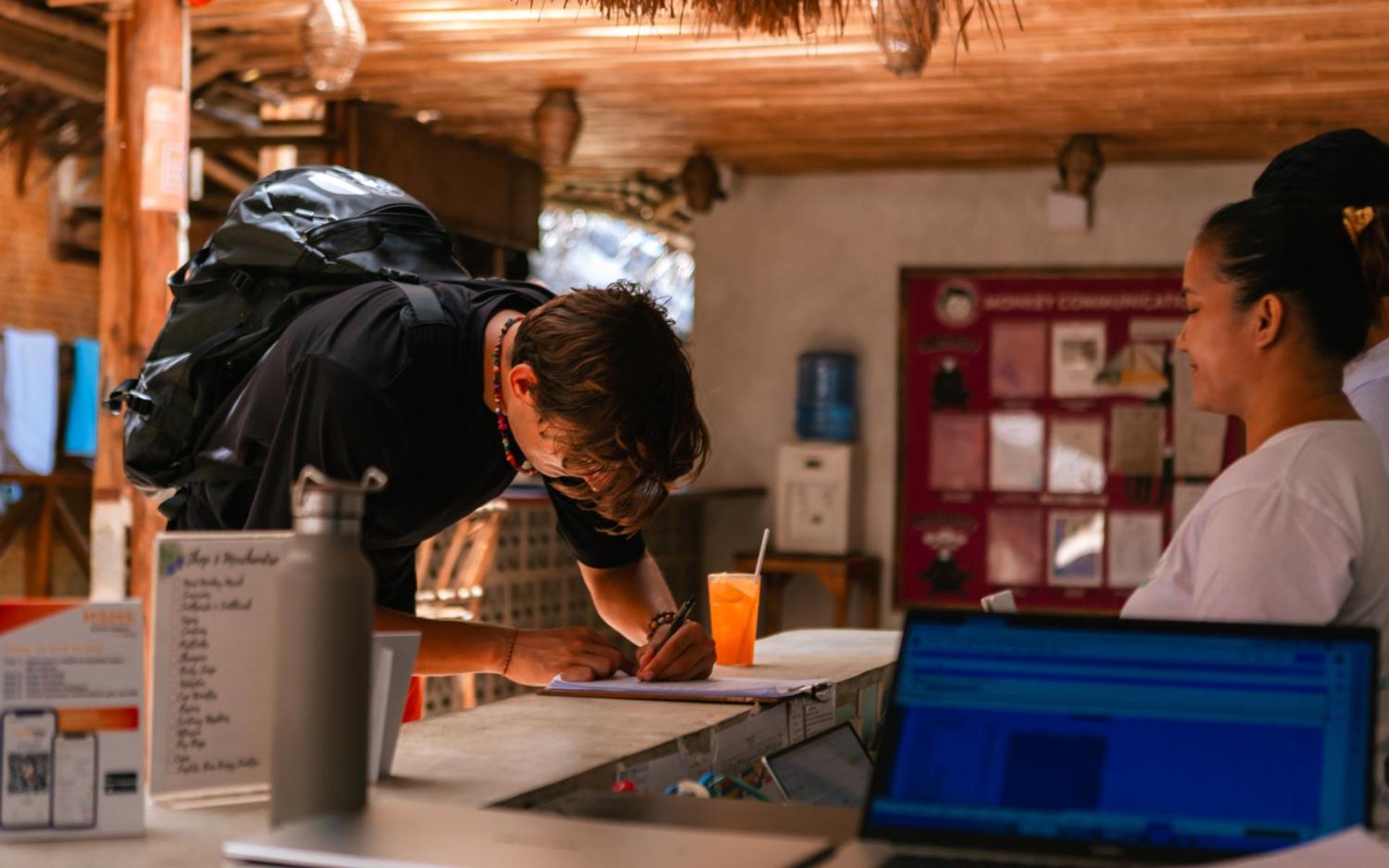Mad Monkey Hostel Nacpan Beach (Adults Only) El Nido Bagian luar foto