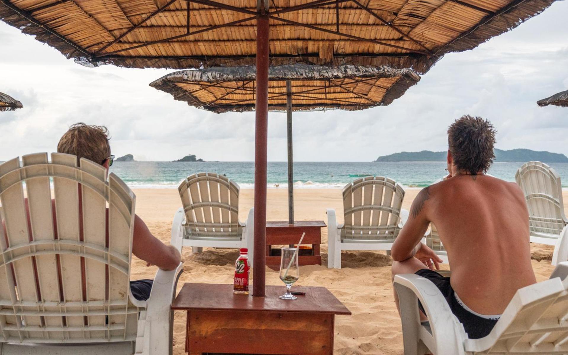 Mad Monkey Hostel Nacpan Beach (Adults Only) El Nido Bagian luar foto